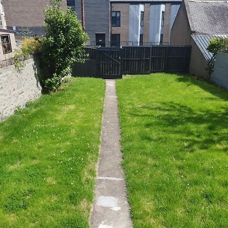 Cosy Modern 2 Bed Garden View Appartment, Parking, Tv Wifi Aberdeen Buitenkant foto